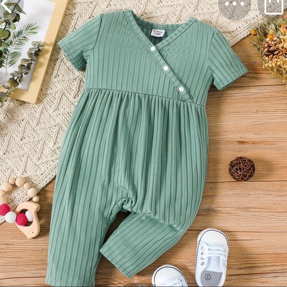 Ribbed V neck jumpsuit - Picture 5 of 8